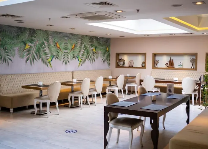 Hotell The Time Old 4*